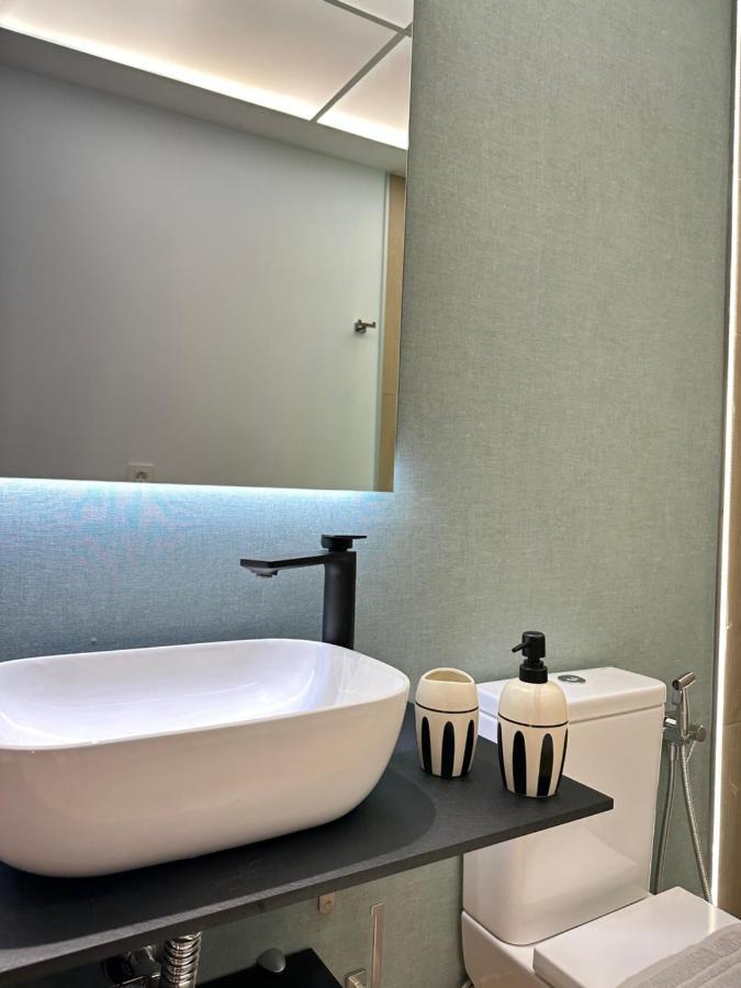 Suites 18 - Hostatel غرناطة المظهر الخارجي الصورة