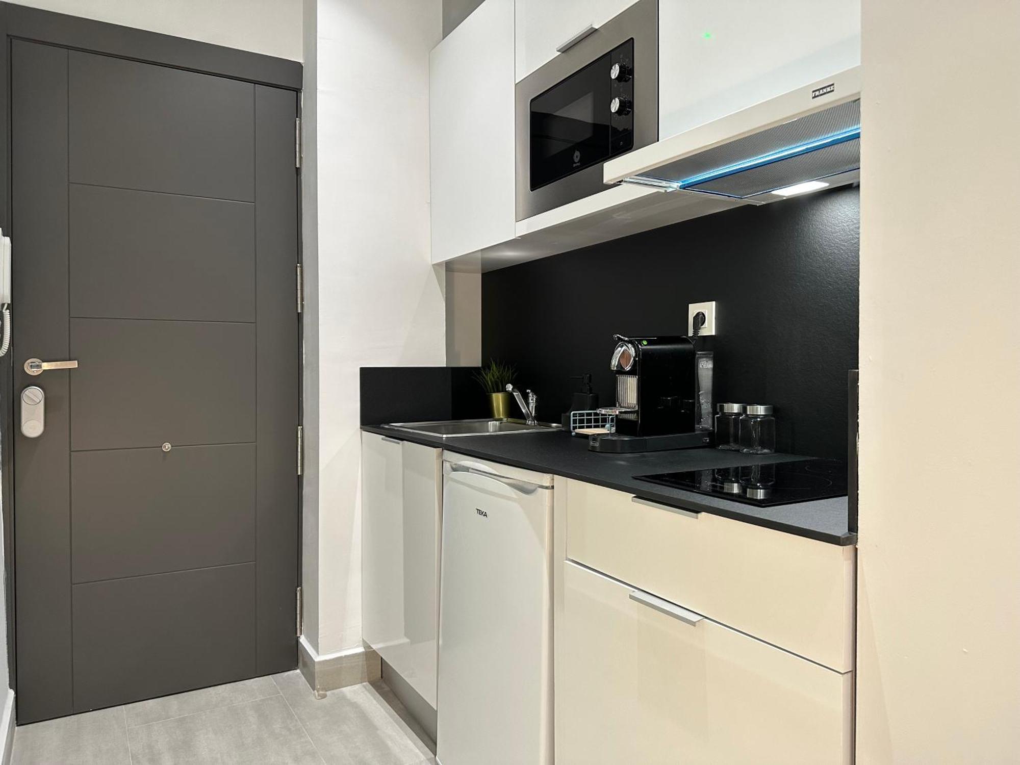 Suites 18 - Hostatel غرناطة المظهر الخارجي الصورة